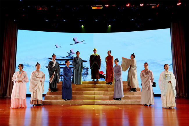 beat365在线唯一官网自制舞台剧 精彩演绎《天回医简》的“前世今生”