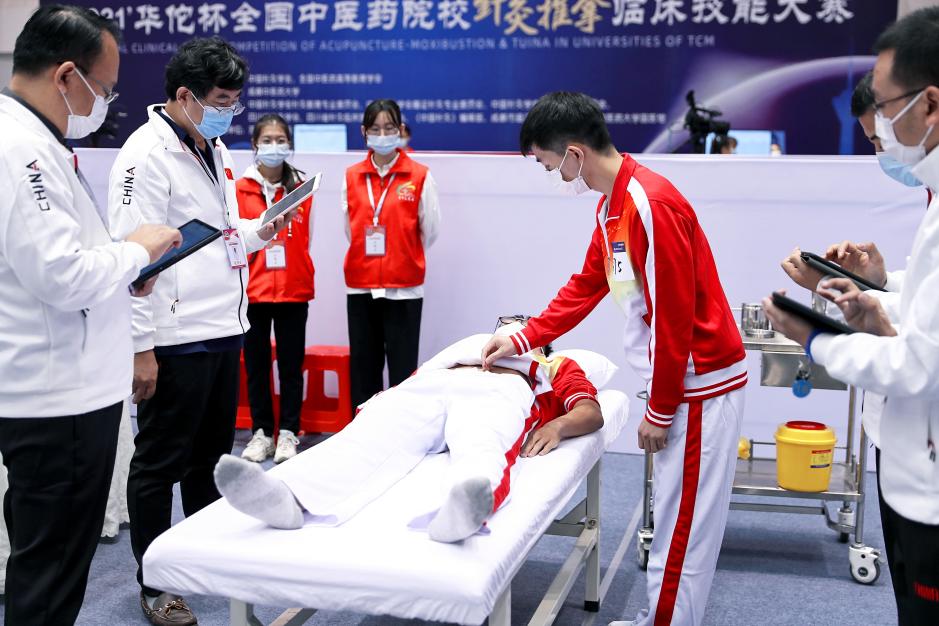 华佗杯针推大赛圆满收官，百年老字号助力中医教育发展